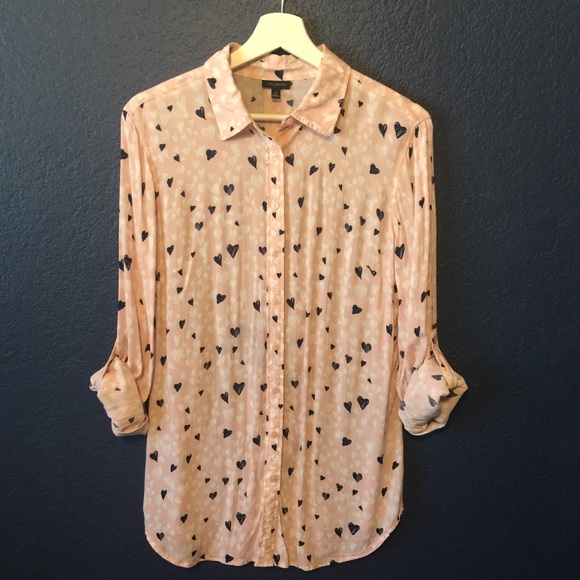 TALBOTS Soft Flowy Lightweight Hearts Button Up - Picture 3 of 8